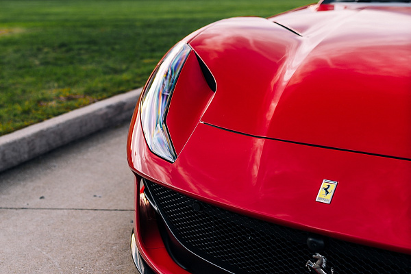 Фото дисков Brixton Forged PF5 Глянцевый темный лак на Ferrari 812