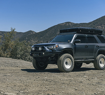 Фото дисков Black Rhino SOLID на Toyota 4Runner V