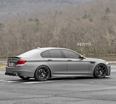 Фото дисков Strasse Wheels SM5R Deep Concave Monoblock на BMW 5/M5 (F10)