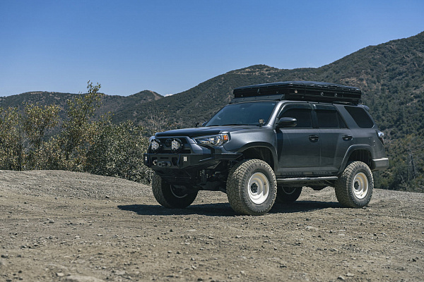 Фото дисков Black Rhino SOLID Белый сатин на Toyota 4Runner V