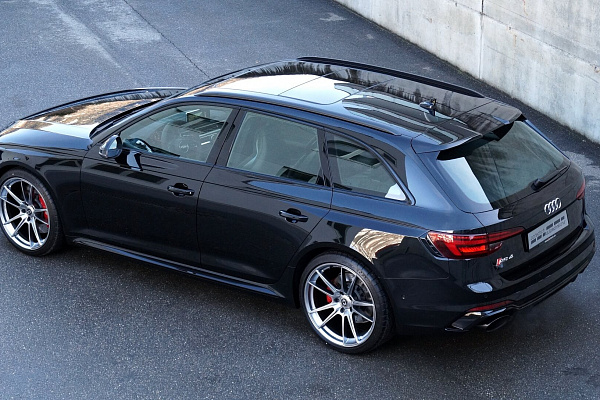 Фото дисков HRE FF04 Серебро на Audi A/S/RS 4 (B9)