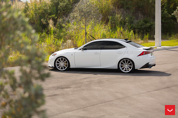 Фото дисков Vossen VFS-10 Серебро на Lexus IS II