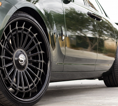 Фото дисков Savini SL7 на Rolls-Royce Ghost I