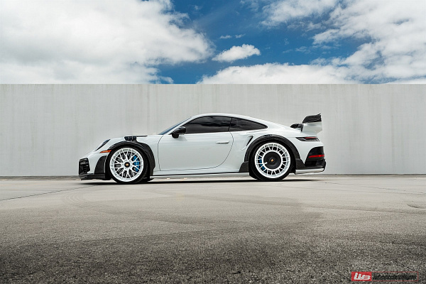 Фото дисков Anrky AN20 Aerosport Белый глянец на Porsche 911 VIII