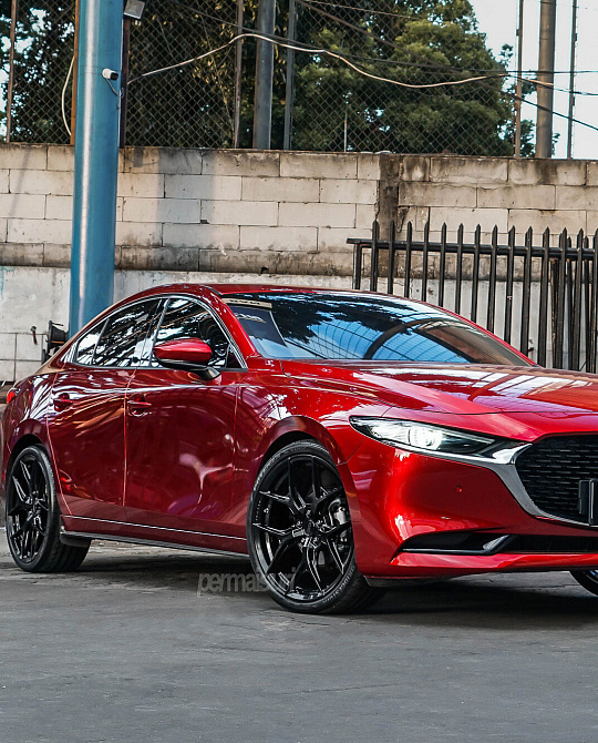 Фото дисков HF-5 Черный глянец на Mazda 3 IV