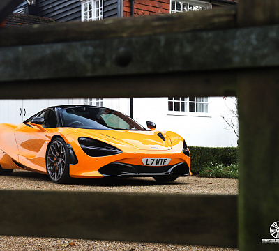 Фото дисков Vossen S17-01 на McLaren 720S