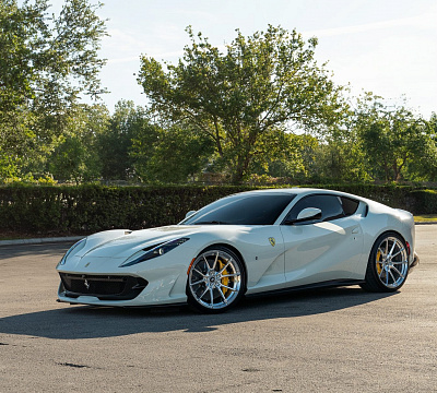 Фото дисков Anrky AN12 на Ferrari 812