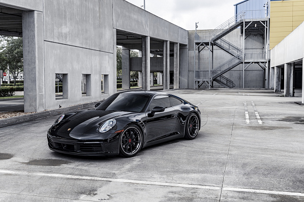 Фото дисков Strasse Wheels SV5 Deep Concave FS Черный сатин на Porsche 911 VIII