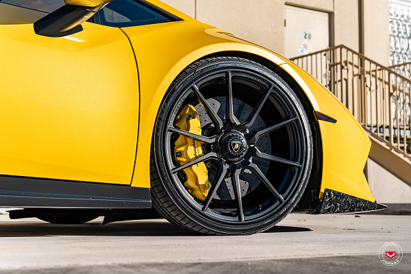 Фото дисков Vossen M-X2 Черный сатин на Lamborghini Huracan