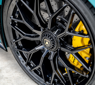 Фото дисков Brixton Forged CM6-R на Lamborghini Huracan