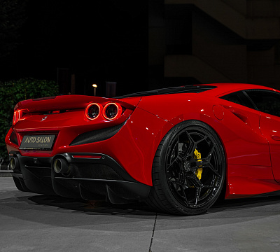 Фото дисков Radi8 R804.C на Ferrari F8