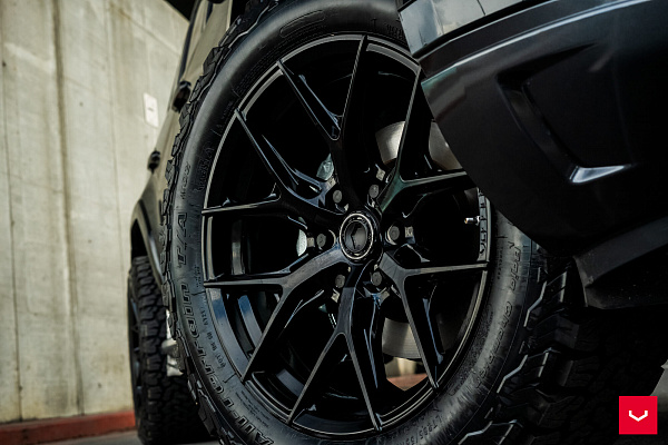 Фото дисков Vossen HF6-4 Черный глянец на Lexus GX III