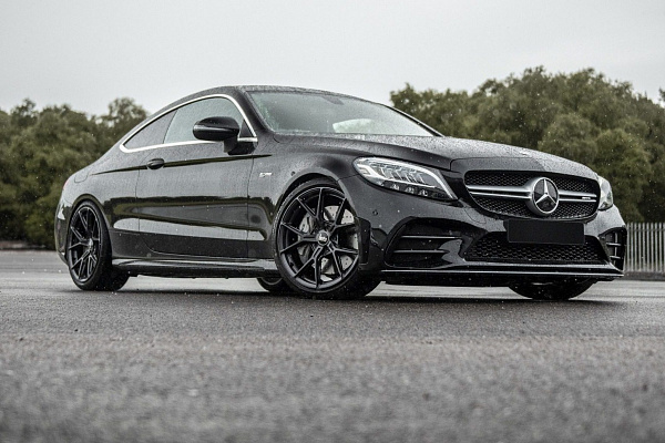 Фото дисков Bola FLY Глянцевый графит на Mercedes-Benz C-Class (W205)