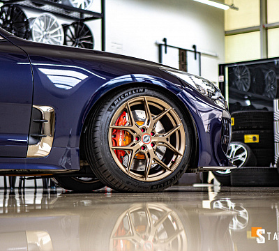 Фото дисков Vossen HF-5 на Kia Stinger