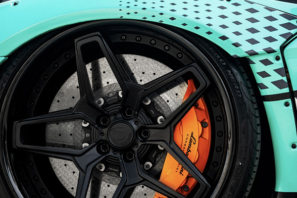 Lamborghini Aventador