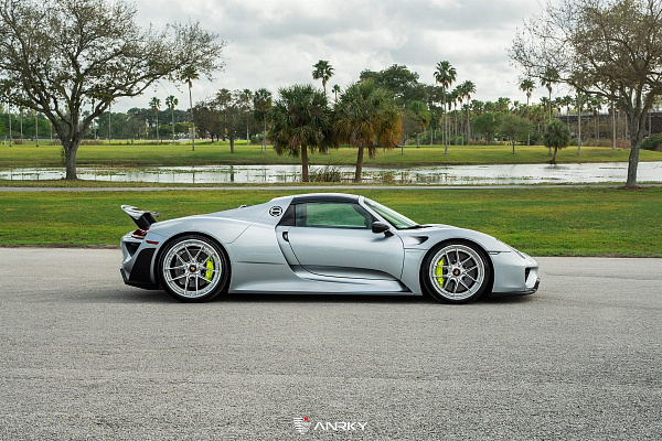 Фото дисков Anrky XR-301 Полированный лак на Porsche 918 Spyder