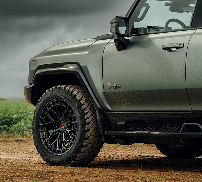 Фото дисков Vossen LC3-01 на GMC Hummer EV