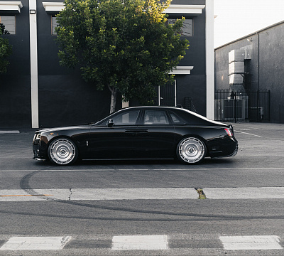 Фото дисков Vossen UV-7 на Rolls-Royce Ghost II