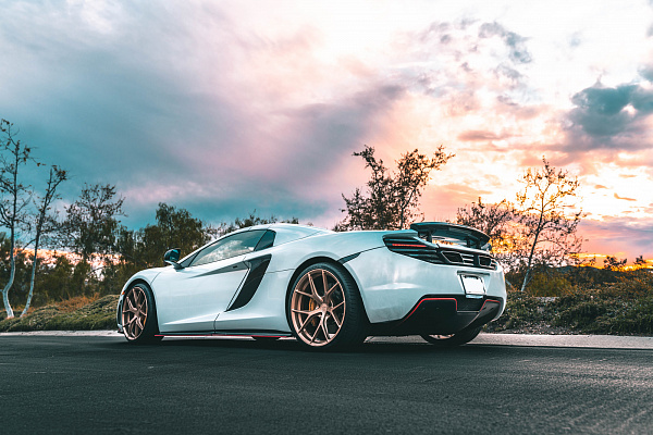 Фото дисков MRR FS06 Сатиновая медь на McLaren 12C
