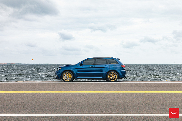 Фото дисков Vossen HF-5 Глянцевое золото на Jeep Grand Cherokee IV