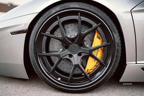 Lamborghini Aventador LP700-4