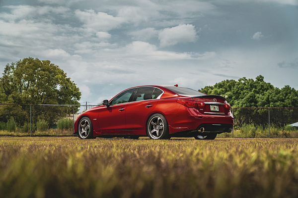 Фото дисков Motegi Racing CS5 Сатиновый графит на Infiniti Q50