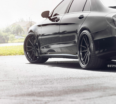 Фото дисков Strasse Wheels SV1 Deep Concave FS на Mercedes-Benz S-Class (W222, C217)