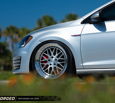 Фото дисков BC Forged LE81 // MLE81 на Volkswagen Golf VII