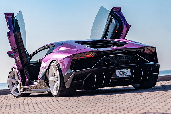 Фото дисков Anrky RS5.3 Белый глянец на Lamborghini Aventador