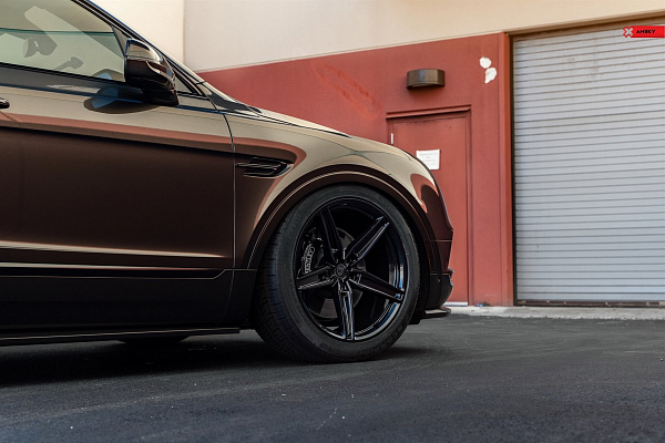 Фото дисков Anrky AN15 Глянцевый лак на Bentley Bentayga