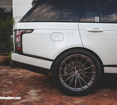 Фото дисков HRE P103 на Land Rover Range Rover IV