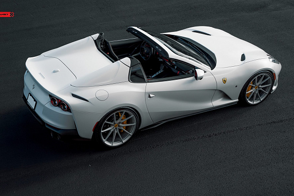 Фото дисков Anrky AN12 Глянцевый лак на Ferrari 812