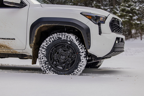 Фото дисков Black Rhino GUARD Черный матовый на  Toyota Tacoma IV
