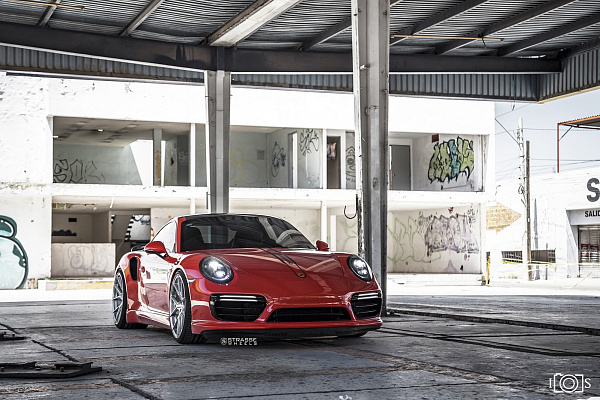 Фото дисков Strasse Wheels SM5R Deep Concave Monoblock Глянцевый лак на Porsche 911 VII