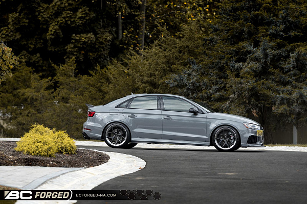 Фото дисков BC Forged HCS21 Глянцевый темный лак на Audi A/S/RS 3 (8V)