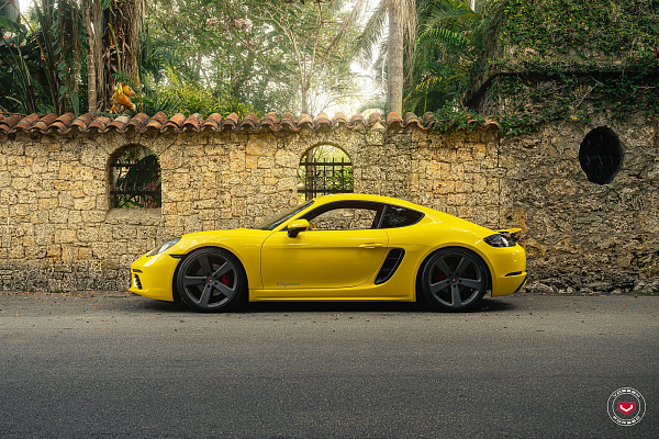 Фото дисков Vossen CG-210 Сатиновый графит на Porsche Cayman III