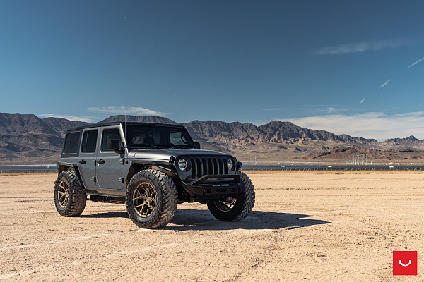 Фото дисков Vossen HF-5 Сатиновая бронза на Jeep Wrangler IV (JL)