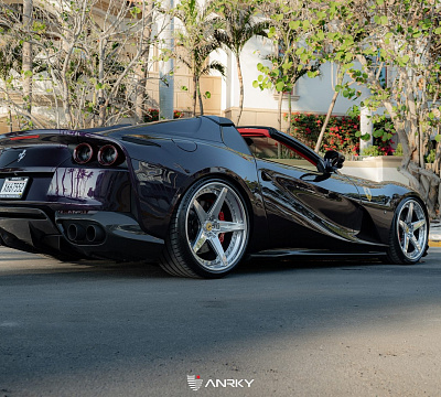 Фото дисков Anrky RS5.3 на Ferrari 812