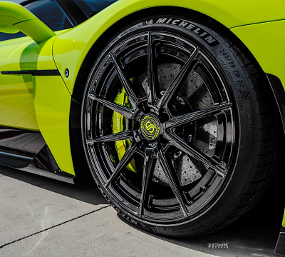 Фото дисков Strasse Wheels SV10 Deep Concave Duoblock на Maserati MC20