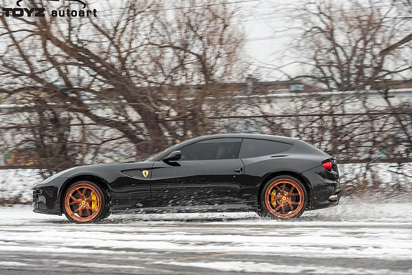 Фото дисков HRE S101 Сатиновая медь на Ferrari FF