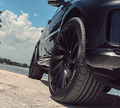 Фото дисков Vossen UV-3 на Land Rover Range Rover Sport II