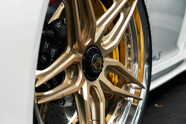 Фото дисков HRE S107SC Сатиновое золото на Porsche 911 VIII