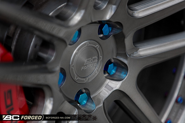 Фото дисков BC Forged HCS01 Глянцевый темный лак на Mercedes-Benz E-Class (W212, S212, C207)