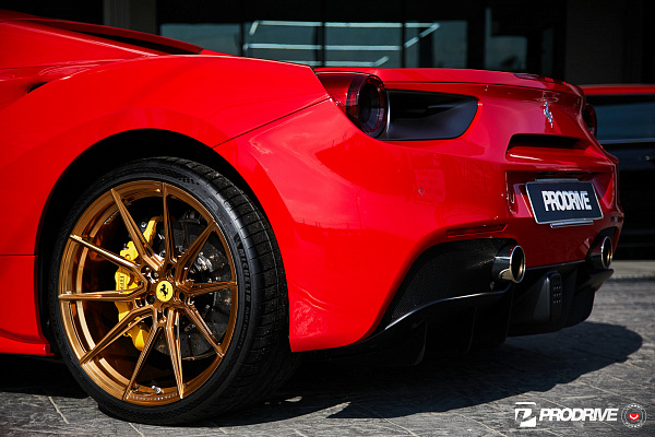 Фото дисков Vossen EVO-2R Глянцевое темное золото на Ferrari 488