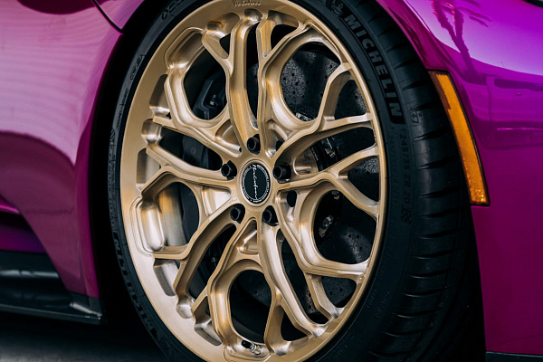 Фото дисков Brixton Forged PF14 R / RS Глянцевая шампань на Ford GT II