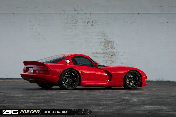 Фото дисков BC Forged LE72 // MLE72 Черный матовый на Dodge Viper