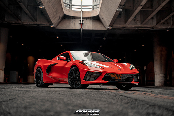 Фото дисков MRR FS01 Черный глянец на Chevrolet Corvette C8