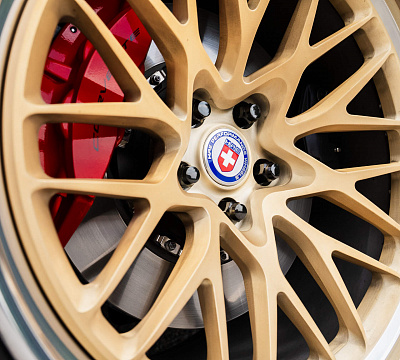 Фото дисков HRE 520 на Chevrolet Corvette C8