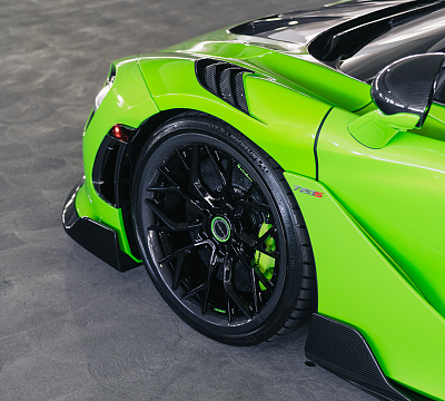 Фото дисков Brixton Forged PF10 на McLaren 720S
