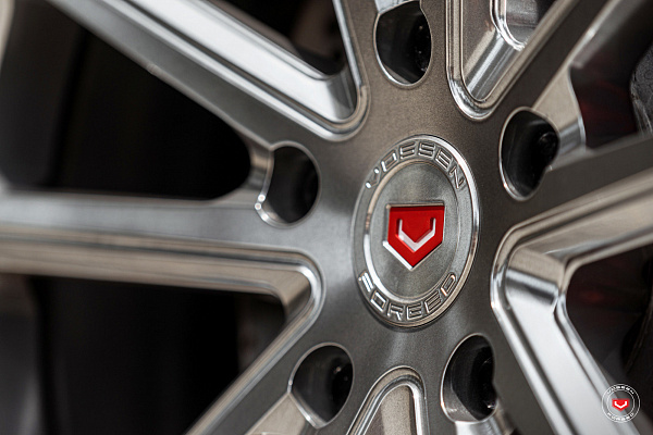 Фото дисков Vossen CG-203 Глянцевый лак на Porsche Cayman II